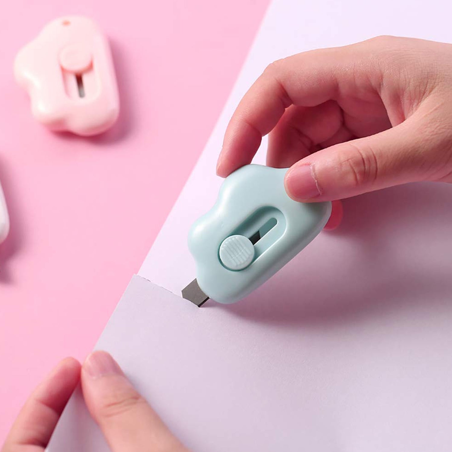 4193 Mini Cloud Box Cutter Portable Cute Box Cutter Utility Retractable Art Knives Letter Opener Envelope Slitter Office School Supplies Stationery (1 Pc) 4193 Mini Cloud Box Cutter Portable Cute Box Cutter Utility Retractable Art Knives Letter Opener Envelope Slitter Office School Supplies Stationery (1 Pc)